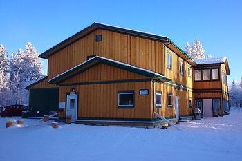 Hot Springs Campground And Hostel Upper Laberge Exterior photo